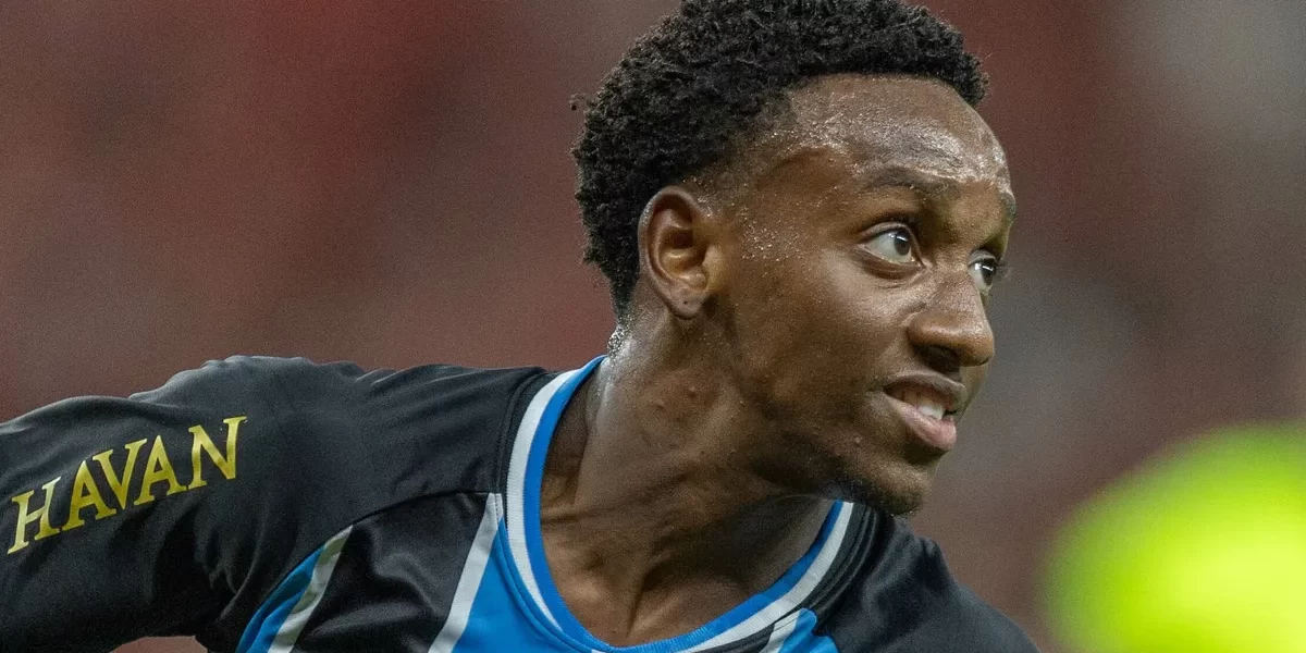 Grêmio coloca Gabriel Mec à venda por R$ 117 milhões; Chelsea lidera