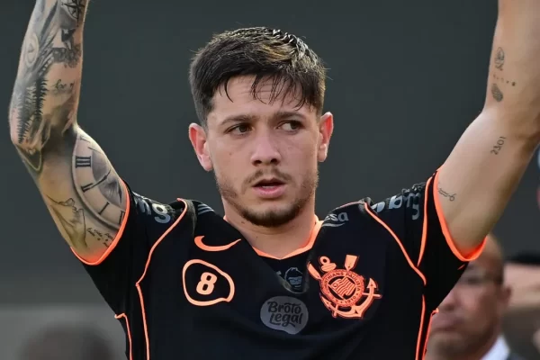 Garro brilha com Diniz e vira peça-chave no Corinthians