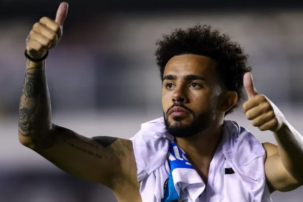 Claudinho topa voltar ao Brasil e já deu sinal verde para o Flamengo em julho