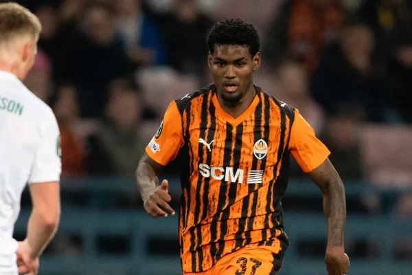 Corinthians mira Lucas Ferreira, do Shakhtar, e atacante quer retorno