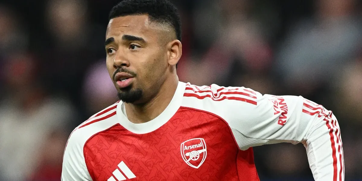 Gabriel Jesus pressiona Ancelotti e aposta em versatilidade para vaga na Copa