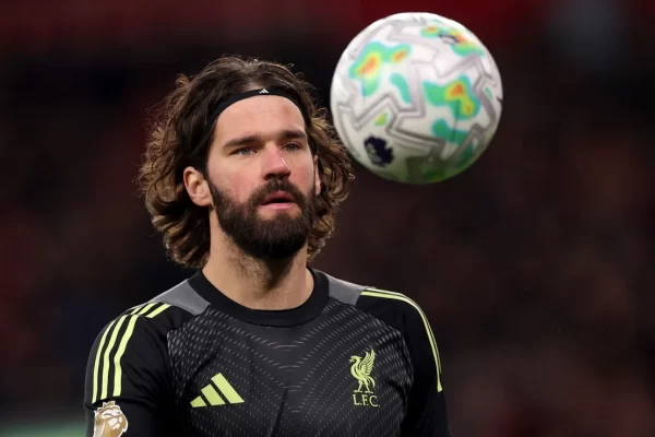 Juventus mira Alisson para substituir Di Gregorio no gol