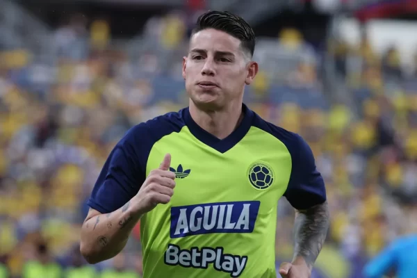 James Rodríguez hospitalizado após amistoso por desidratação severa