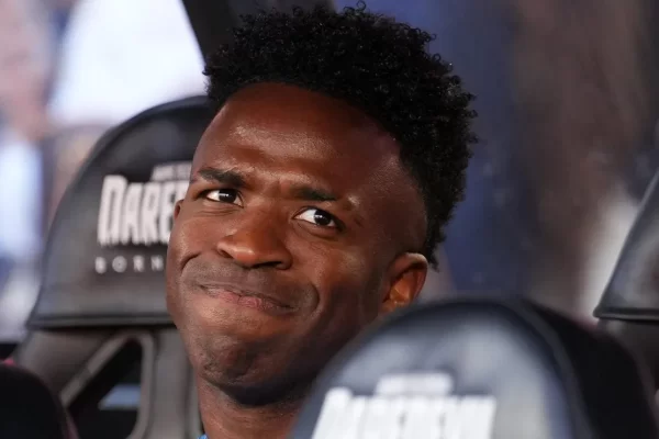 Luisão detona Uefa: punição a jogador por ofensa a Vini Jr foi branda demais