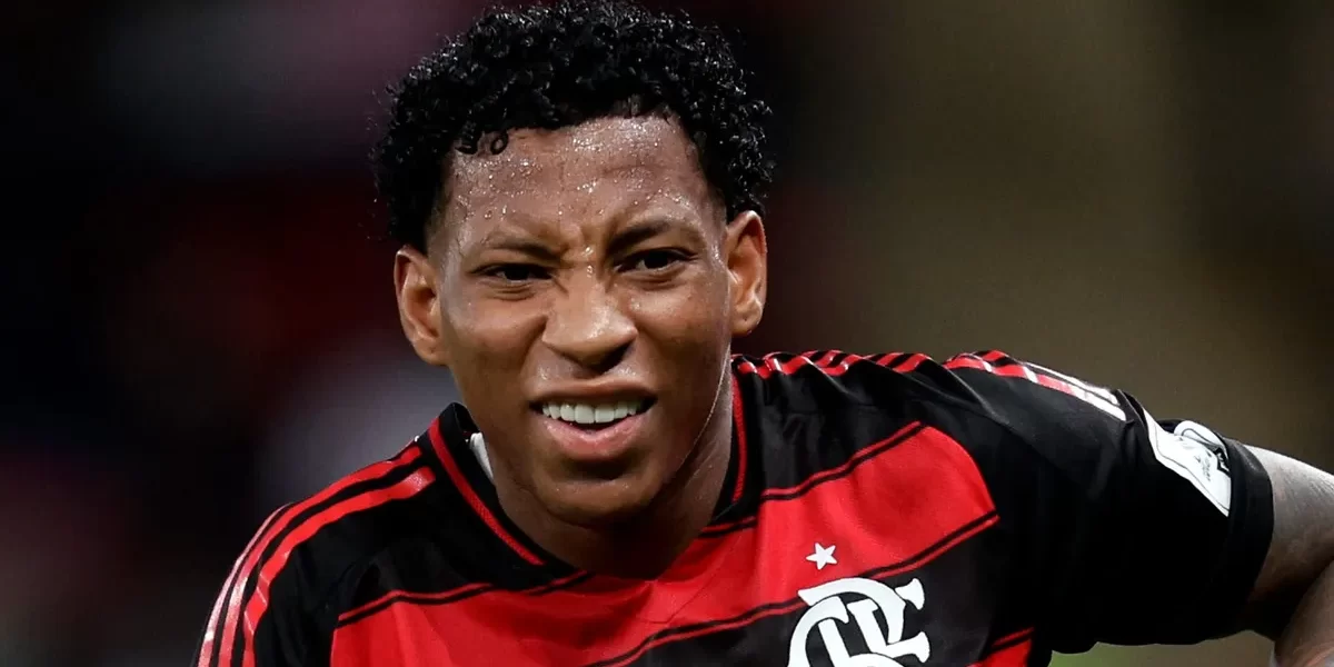 Plata quase marca e Flamengo pressiona Cusco na altitude