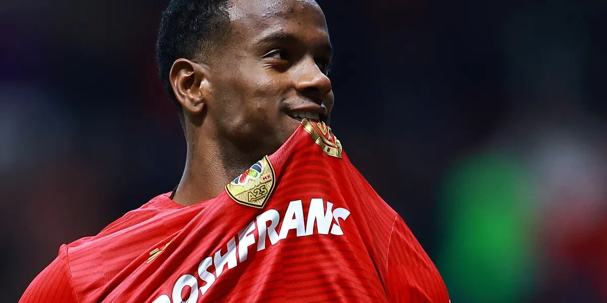 Helinho, do Toluca, supera Keny Arroyo em números no alvo do Cruzeiro