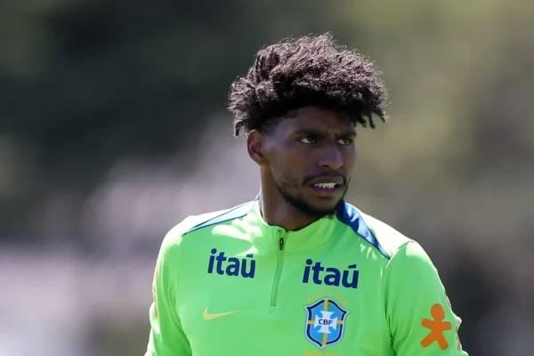 Alisson vira incerteza na Seleção; Hugo Souza e John são avaliados