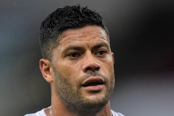 Reunião decisiva define futuro de Hulk; Fluminense de olho