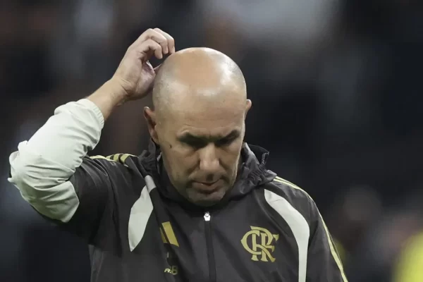 Flamengo é humilhado pelo Bragantino na estreia de Jardim