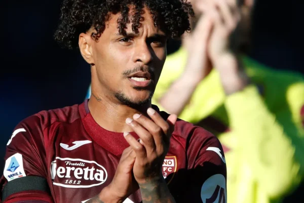 Palmeiras nega Lázaro, mas jogador sonha com Brasil ou Árabes, diz Hernán