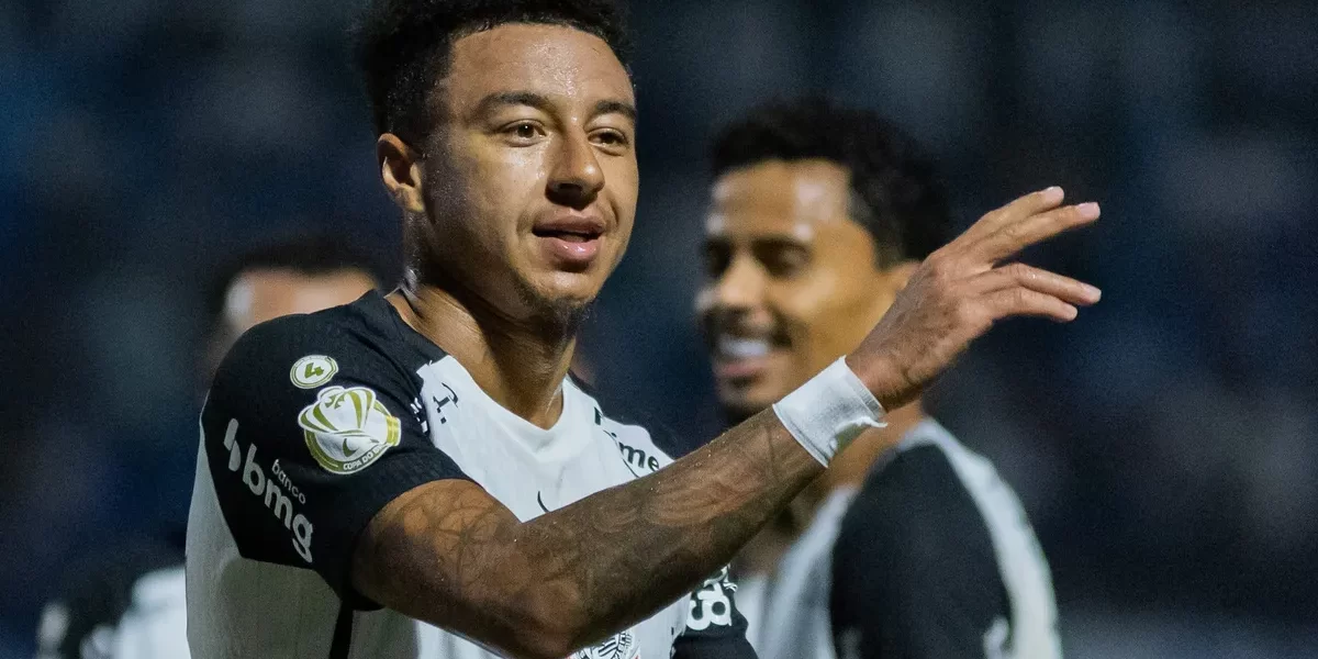 Lingard desencanta e decide com golaço pelo Corinthians