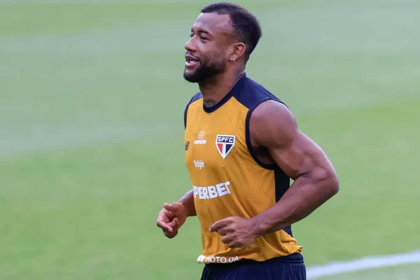 Luan pode ser titular no São Paulo contra o Vitória