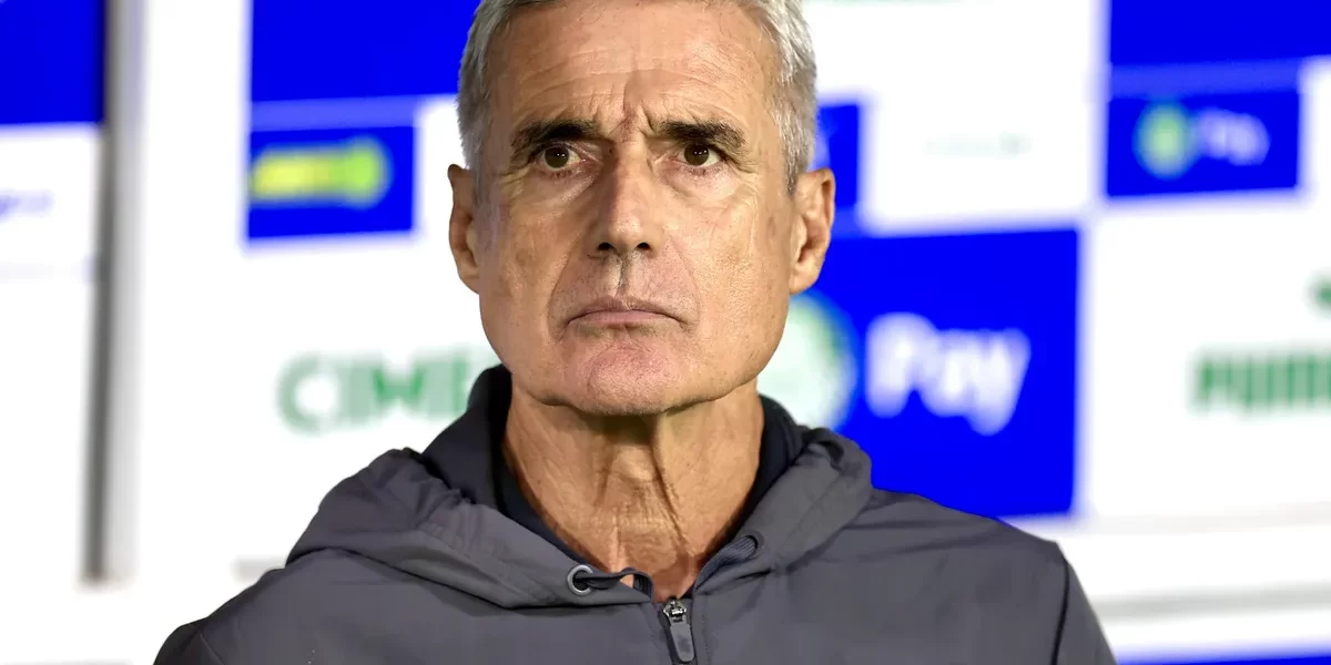 Presidente do Grêmio garante permanência de Luís Castro após Gre-Nal