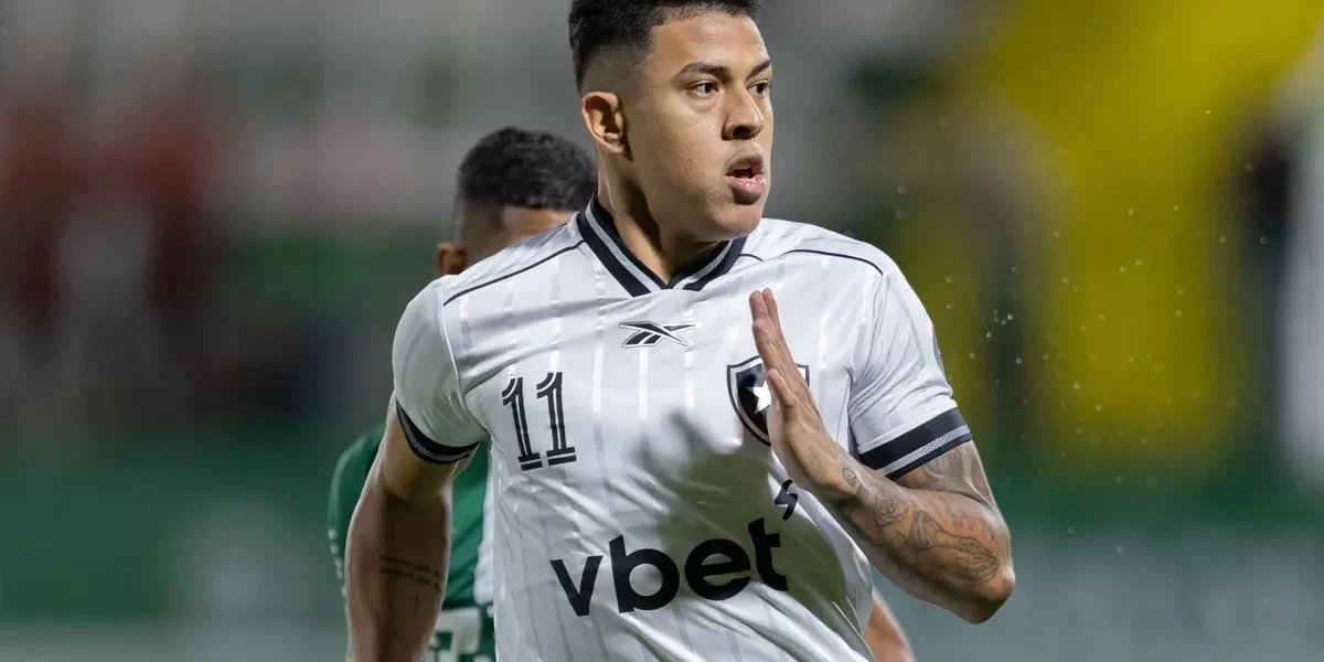 Matheus Martins brilha com dois gols e recebe elogios no SporTV