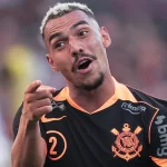 Raniele na lateral: atuação de gala provoca reação de Matheuzinho no Corinthians