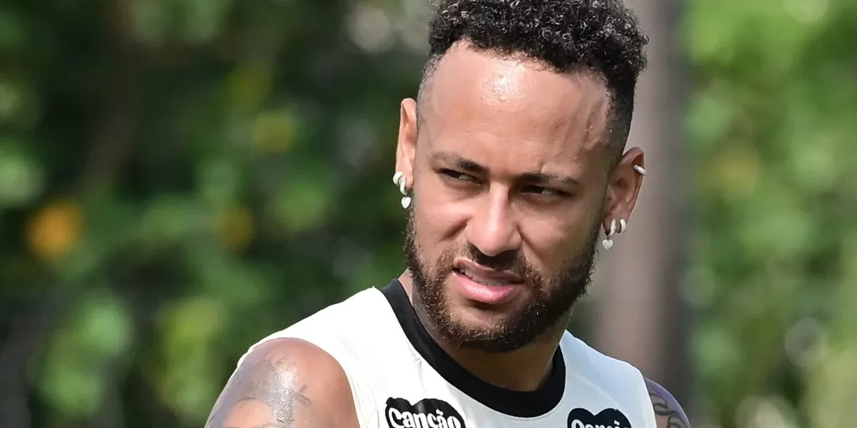 Neymar divide elenco do Santos: postura irrita e camisa 10 perde espaço