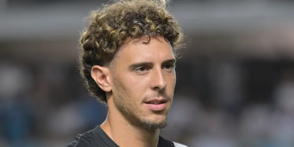 Torcida do Vasco esgota paciência com Nuno Moreira