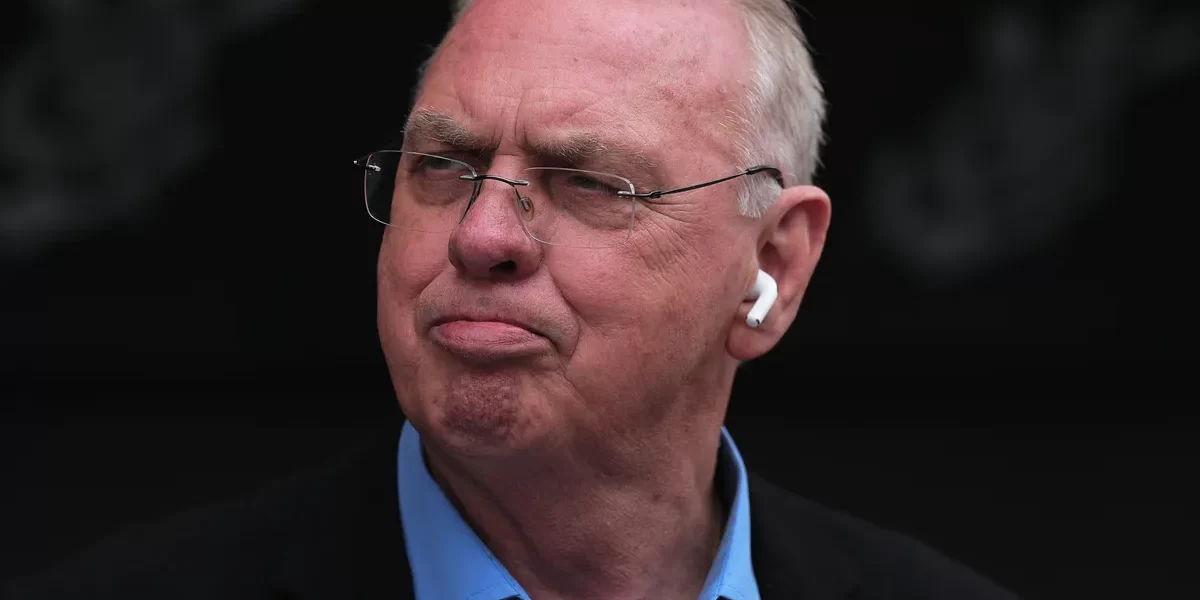 Corinthians evita transfer ban ao pagar dívida milionária