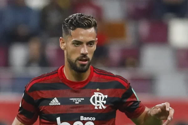 Pablo Marí encara drama na Arábia e fica sem jogar até o fim da temporada