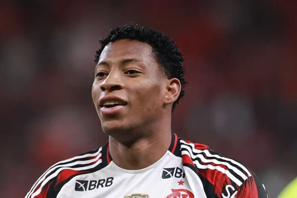 Plata ganha nova chance no Flamengo e busca reviravolta com Jardim