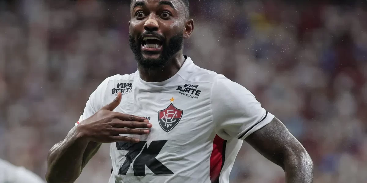 Inter vende Ramon ao Vitória por mais de R$ 5 milhões