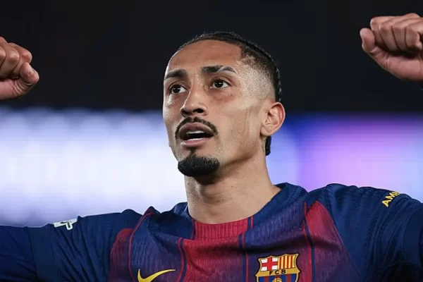 Raphinha volta a treinar e alivia preocupação para Copa do Mundo