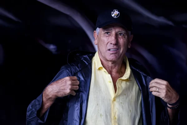 Renato Gaúcho: Reação tardia define empate do Vasco contra o Remo