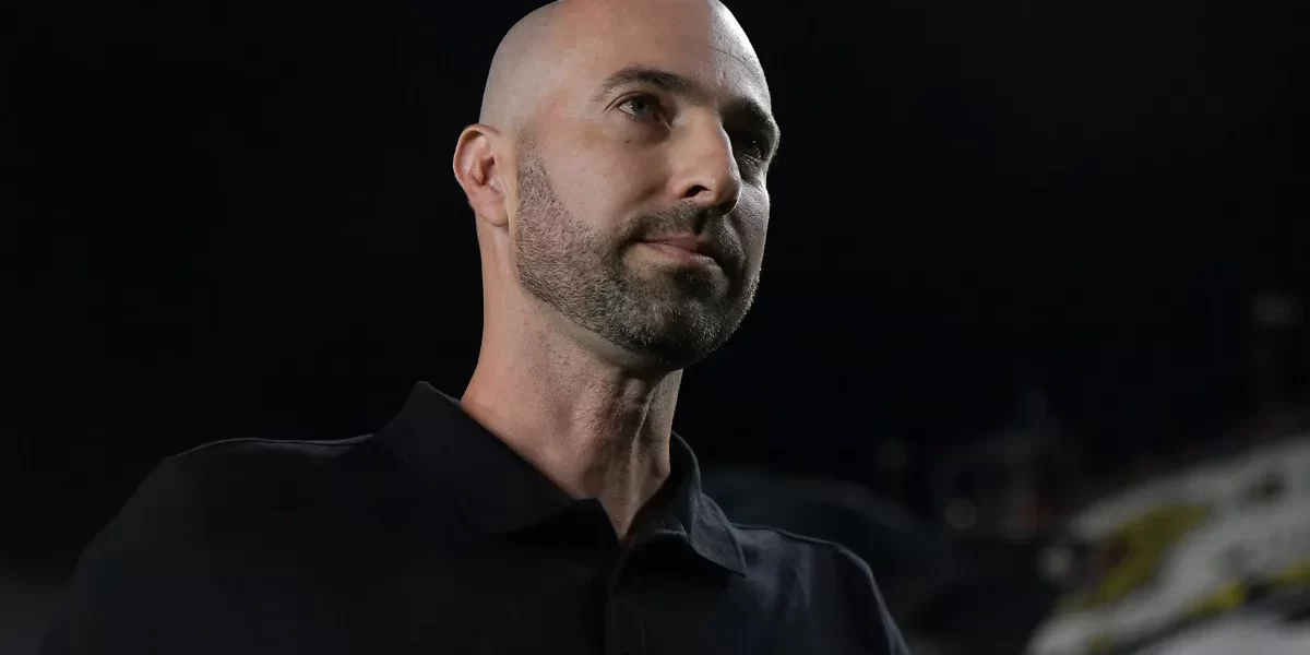 Bellão muda o Botafogo e time vira clássico contra o Vasco