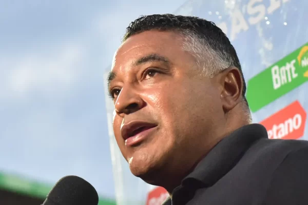 Derrota para o Cruzeiro pode demitir Roger Machado e Rui Costa