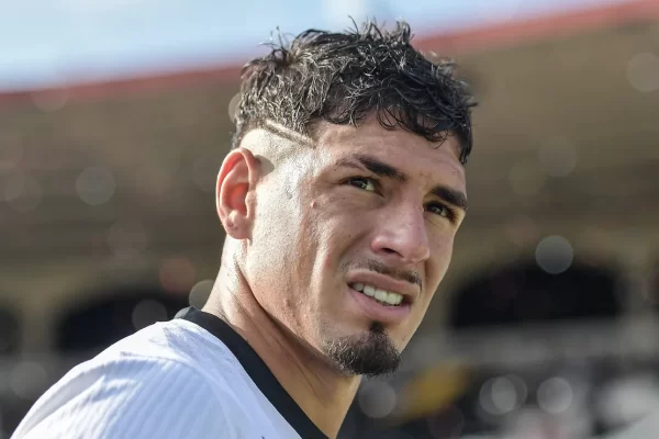 PC de Oliveira: Saldivia deveria ter sido expulso no clássico