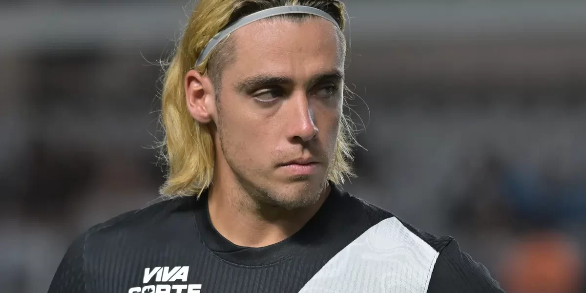 Spinelli diverge de Renato e isenta arbitragem na derrota do Vasco