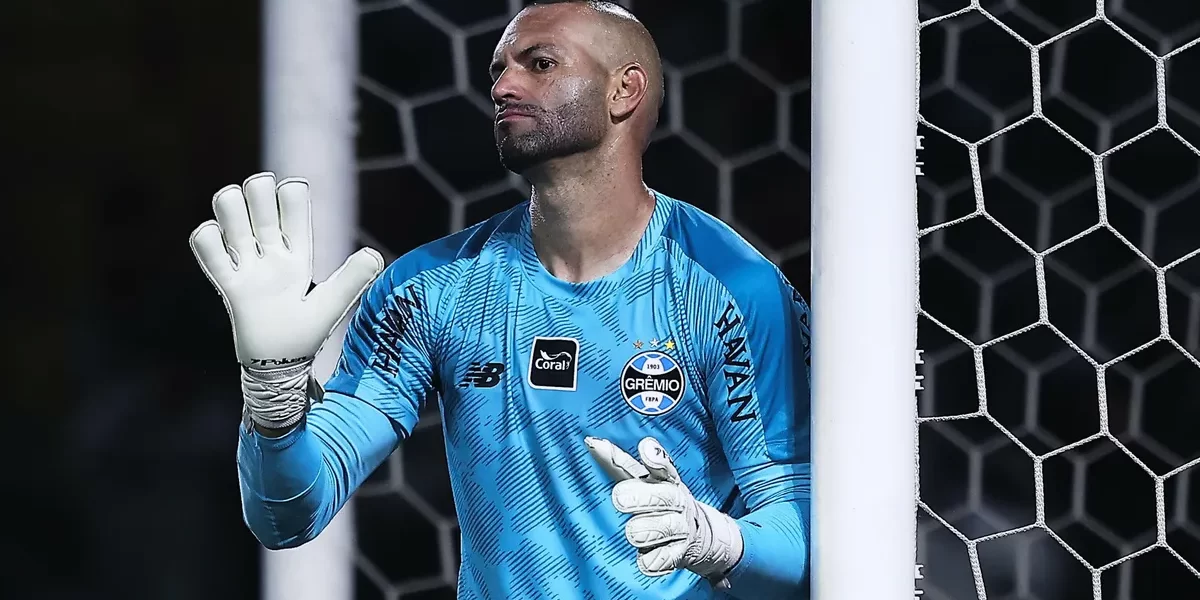 Weverton falha contra ex-time e torcida do Palmeiras provoca: ‘Reparação histórica’