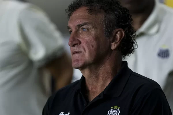 Cuca lamenta derrota do Santos e fala sobre volta de Neymar e Gabigol