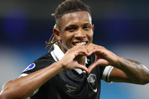 Danilo dá preferência ao Palmeiras e deixa Flamengo de lado