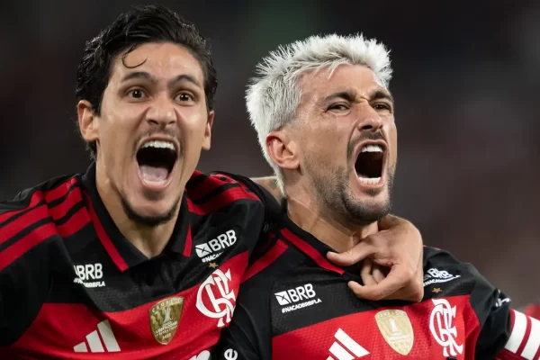 Flamengo domina Bahia no Maracanã e vence com autoridade