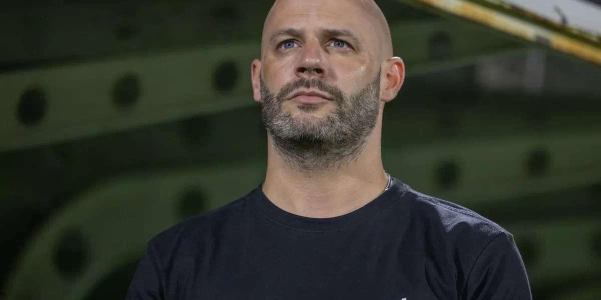 Botafogo com força máxima: Franclim Carvalho escala time completo contra o Internacional