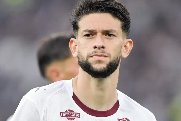 Jemmes confessa nervosismo antes de estreia internacional pelo Flu