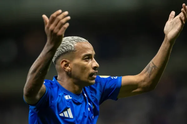 Cruzeiro com força máxima: Artur Jorge aposta em trio de volta contra o Boca