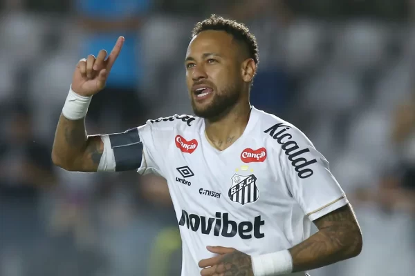 Neymar brilha no Santos: 6 participações em gols em 8 jogos