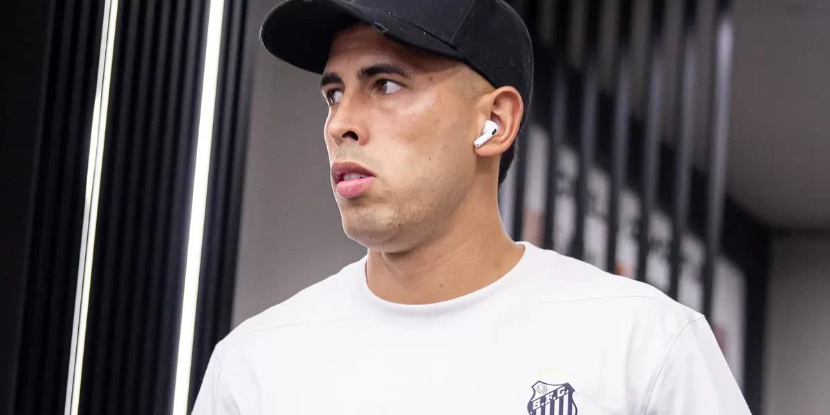 Oliva brilha no Santos e conquista a confiança de Cuca