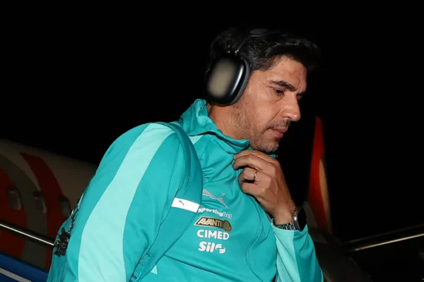Palmeiras tem voo desviado para o Rio e preparação para Dérbi é afetada