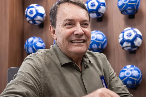 Cruzeiro prepara pacotão de reforços após aval de Pedrinho BH