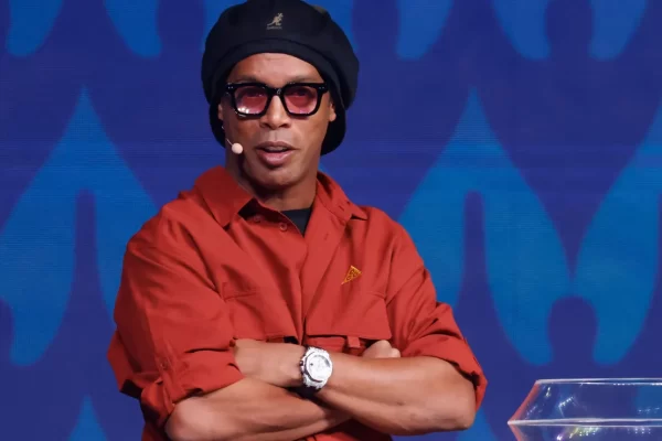 Ronaldinho confia no Brasil e projeta Copa: “Todos têm qualidade”