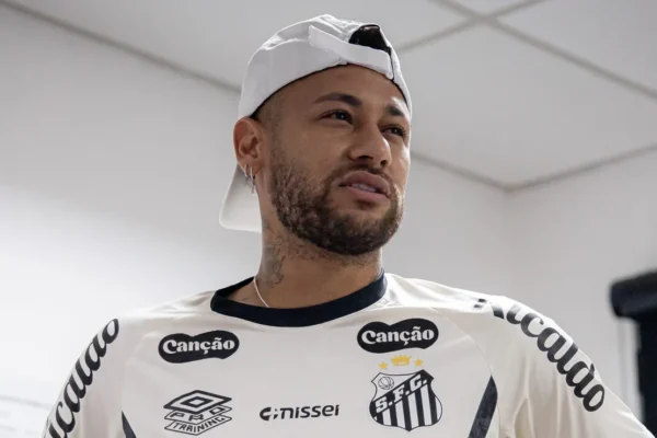 CBF mantém calma sobre Neymar e espera avaliá-lo pessoalmente