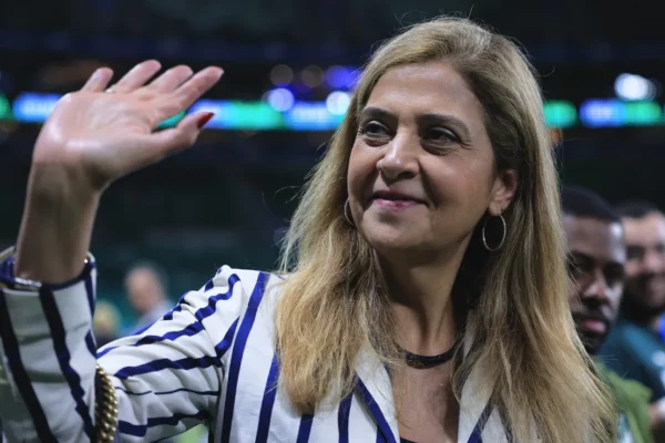 Vasco acelera venda bilionária da SAF para enteado de Leila até maio
