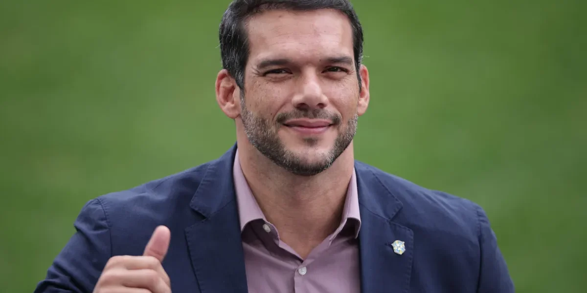 Samir Xaud desembarca em Manaus para final da Copa Norte e novo projeto da CBF
