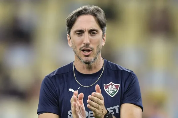 Zubeldía acerta substituições e Fluminense respira na Libertadores