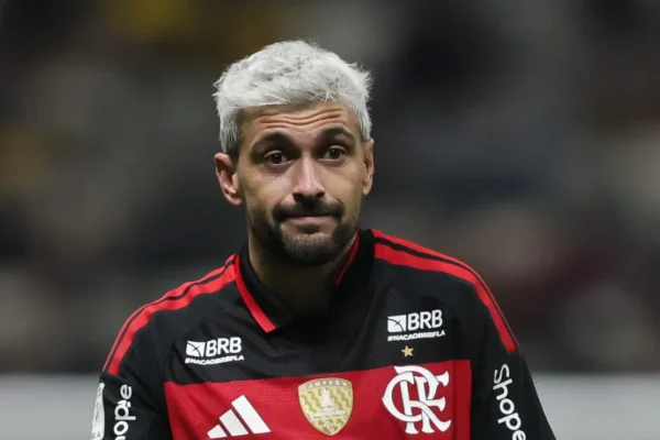 Flamengo alinha com Uruguai e prepara volta de Arrascaeta para Copa