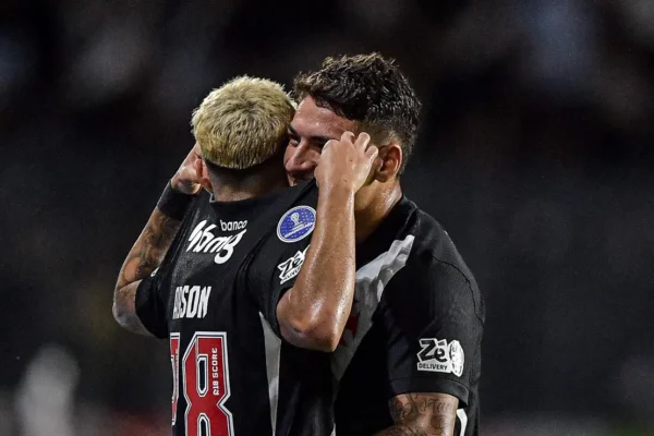 Vasco assume liderança do Grupo G após goleada maiúscula sobre o Olímpia