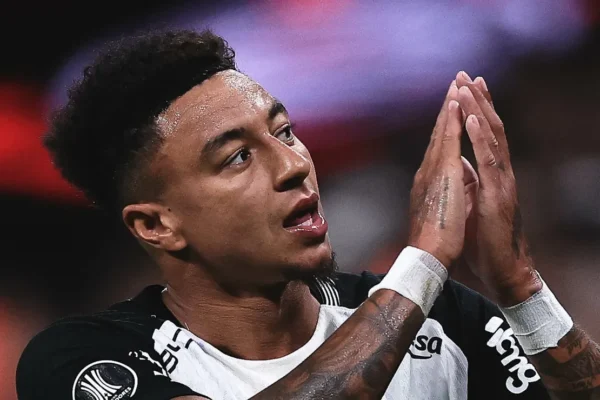 Diniz faz o Corinthians brilhar: vitória e liderança na Libertadores